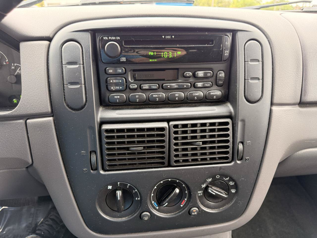 Used 2002 Ford Explorer XLT RWD image 11