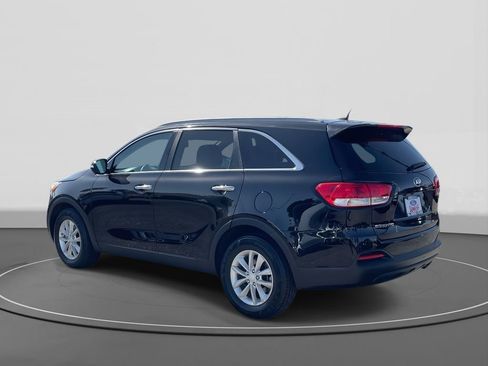 Used 2016 Kia Sorento FWD image 6