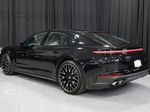 Certified 2025 Porsche Panamera 4 image 3