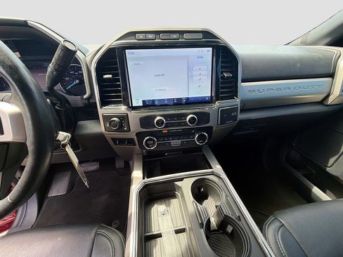 Used 2022 Ford F250 Lariat w/ Black Appearance Package AWD/4WD image 26