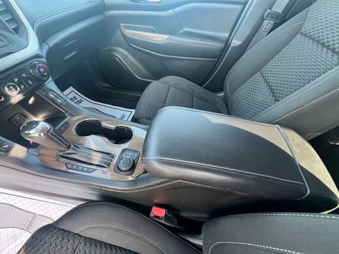 Used 2019 GMC Acadia SLE w/ Driver Alert Package I image 18