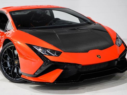 Used 2024 Lamborghini Huracan Tecnica image 25