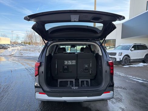 New 2026 Kia Carnival LX FWD image 16