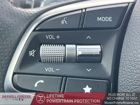 Used 2022 Genesis G70 3.3T image 11