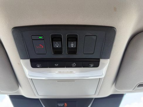 Used 2023 Nissan Pathfinder Platinum AWD/4WD image 17