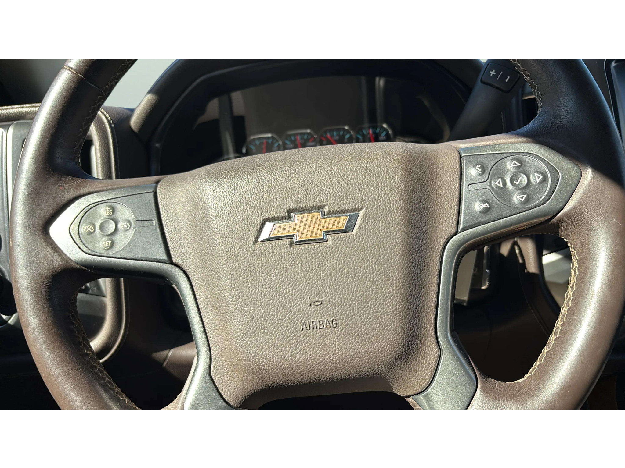 Used 2014 Chevrolet Silverado 1500 LTZ AWD/4WD image 14