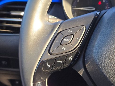 Used 2021 Toyota C-HR XLE image 29