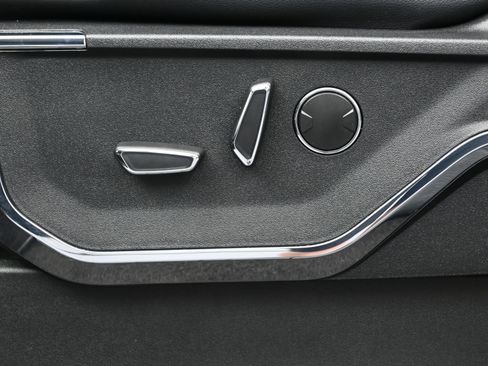 Used 2021 Ford F150 Lariat w/ Equipment Group 502A High image 10