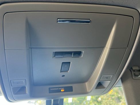 Used 2015 Chevrolet Express 2500 image 27