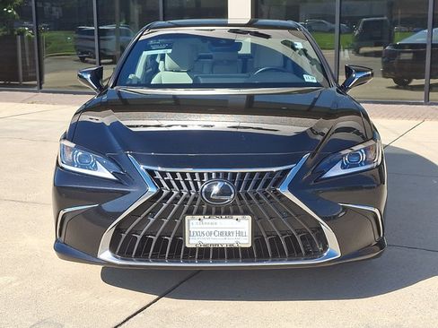 Certified 2024 Lexus ES 350 w/ Premium Package FWD image 2