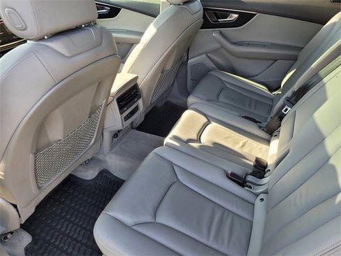 Used 2022 Audi Q7 3.0T Premium Plus image 13