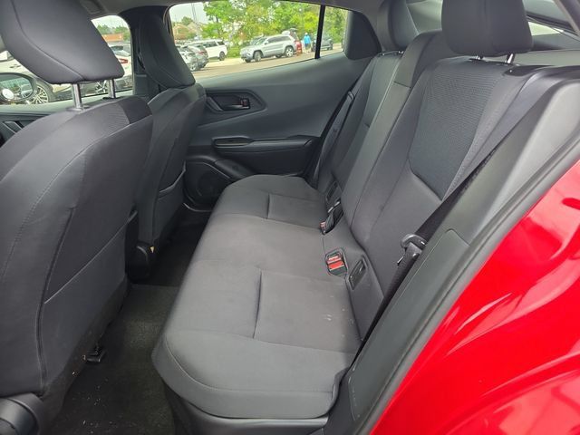 Used 2025 Toyota Prius LE FWD image 11
