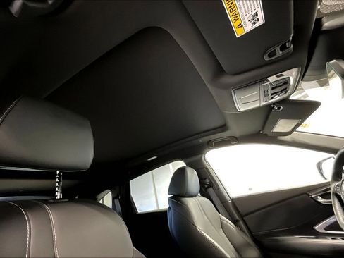 Used 2025 Acura RDX SH-AWD image 20