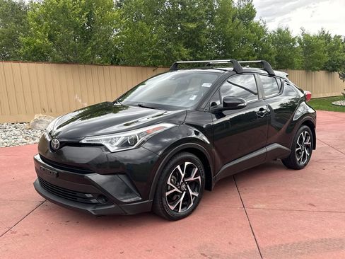 Used 2018 Toyota C-HR XLE FWD image 4