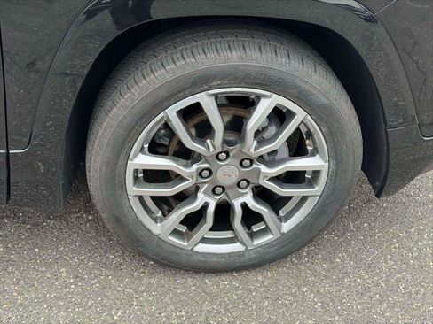 Used 2022 GMC Terrain Denali w/ LPO, 'HIT The Road' Package image 9