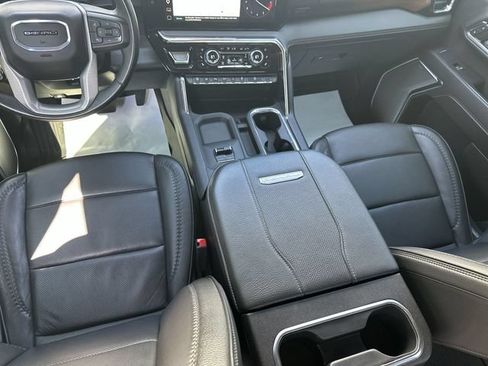 Used 2024 GMC Sierra 2500 Denali w/ Denali Reserve Package AWD/4WD image 25