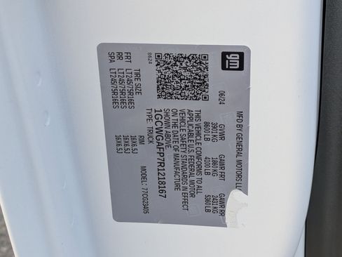 Used 2024 Chevrolet Express 2500 w/ Driver Convenience Package image 30