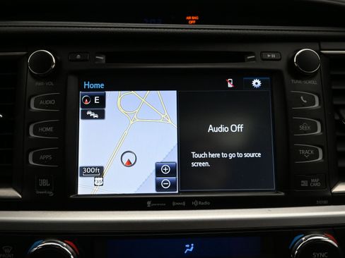 Used 2018 Toyota Highlander Limited Platinum image 15