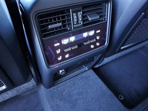 Used 2026 Porsche Cayenne Coupe image 18