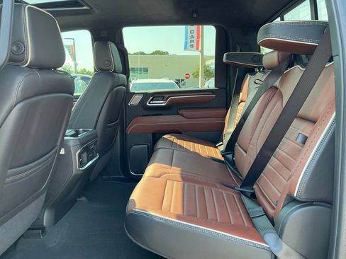 Certified 2024 GMC Sierra 2500 Denali Ultimate image 30