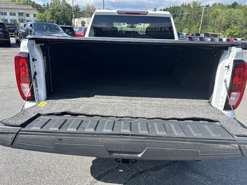 Used 2023 GMC Sierra 2500 SLE w/ SLE Convenience Package AWD/4WD image 13