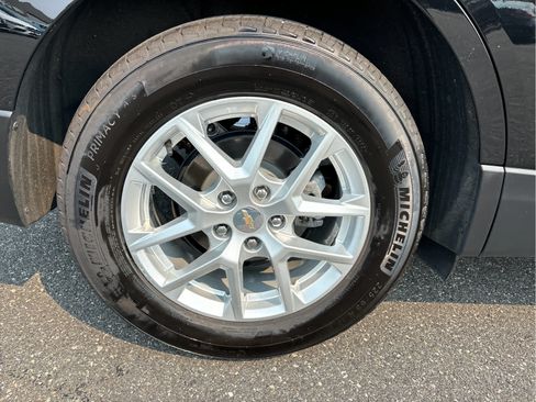 Certified 2024 Chevrolet Equinox LT w/ LPO, Floor Liner Package FWD image 26