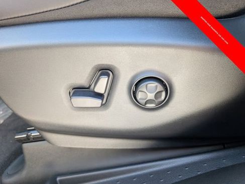 New 2026 Chrysler Pacifica Limited w/ S Appearance Package image 15