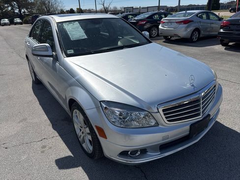 Used 2009 Mercedes-Benz C 300 4MATIC Sedan image 3