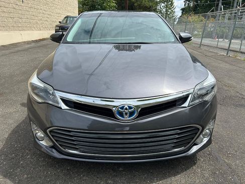 Used 2014 Toyota Avalon Limited FWD image 2