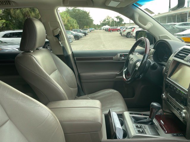 Used 2018 Lexus GX 460 Premium w/ Premium Package AWD/4WD image 8
