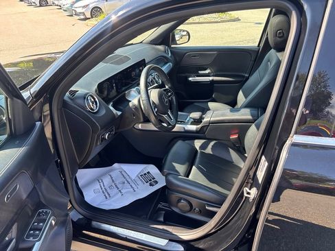 Used 2022 Mercedes-Benz GLB 250 4MATIC image 8