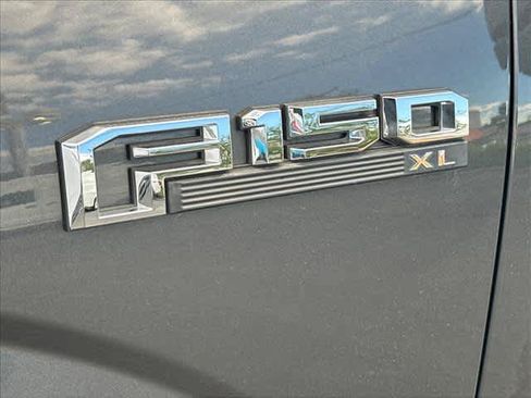 Used 2016 Ford F150 XL RWD image 14