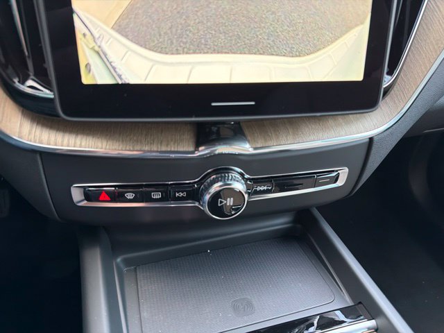 New 2027 Volvo XC60 B5 Plus AWD/4WD image 20