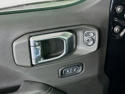 Used 2023 Jeep Wrangler Unlimited Sahara w/ Cold Weather Group AWD/4WD image 15