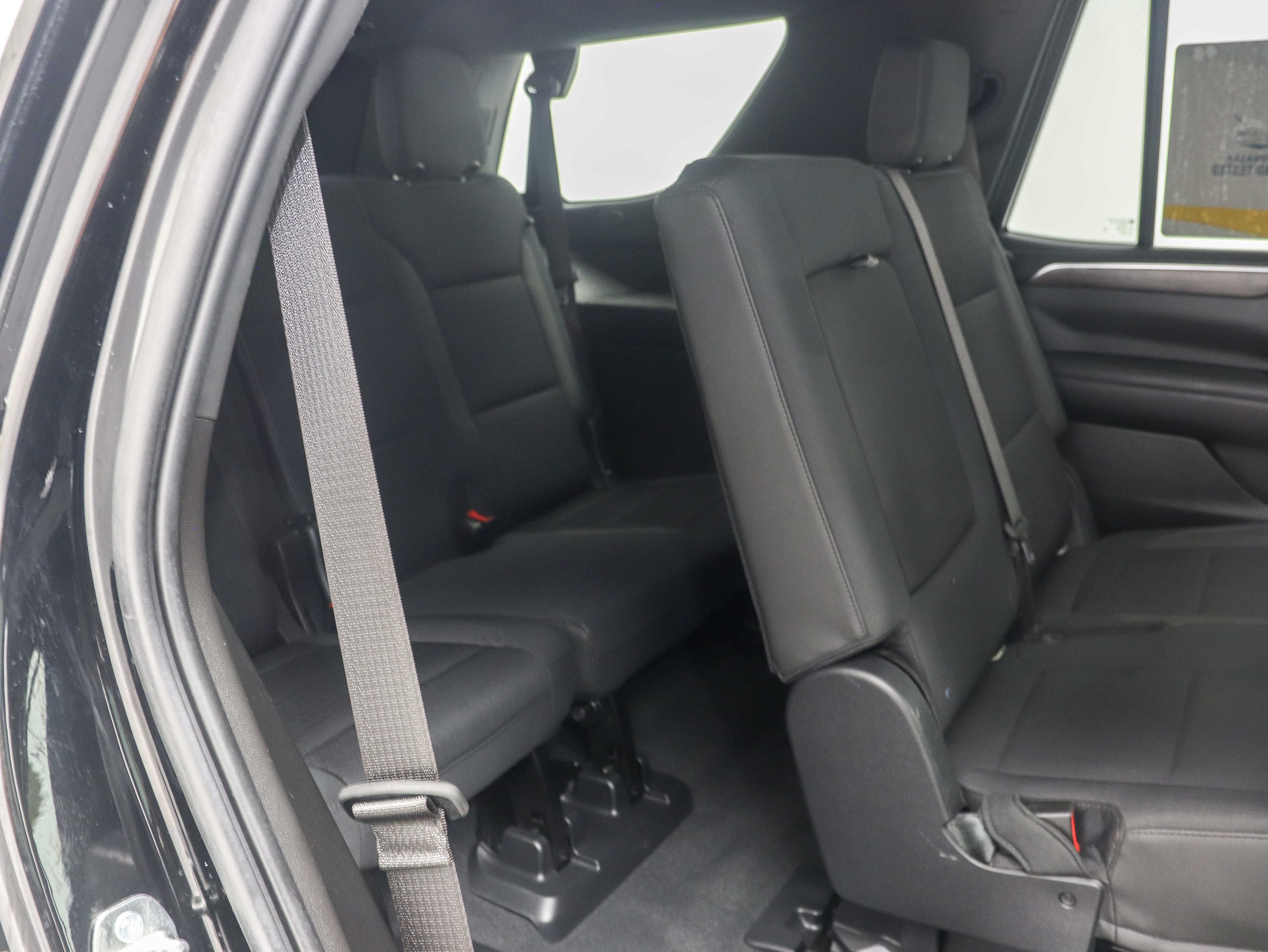Used 2021 Chevrolet Tahoe LS AWD/4WD image 16