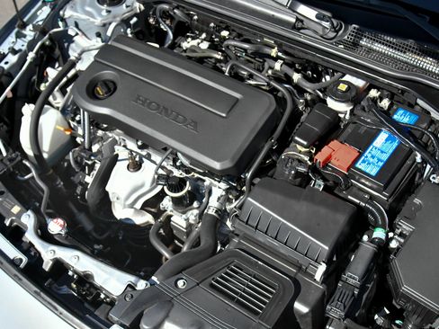 Used 2025 Honda Civic Sport image 43