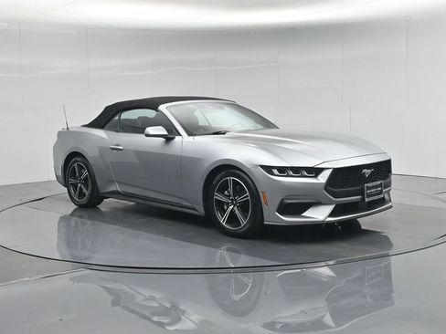 Used 2024 Ford Mustang Premium image 25