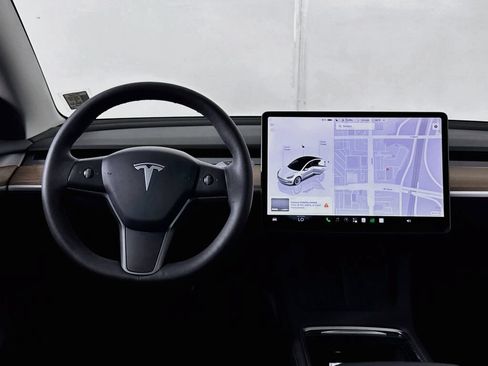 Used 2023 Tesla Model 3 Standard Range RWD image 12