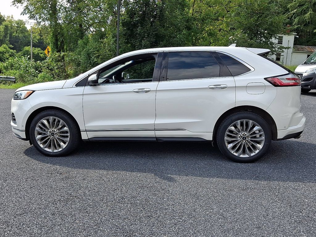 Used 2020 Ford Edge Titanium w/ Equipment Group 301A AWD/4WD image 7