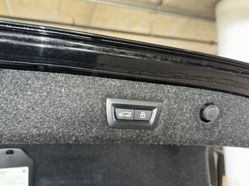 Used 2023 BMW 540i w/ Premium Package image 14