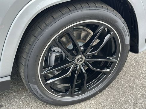 New 2026 Mercedes-Benz GLS 580 4MATIC image 14