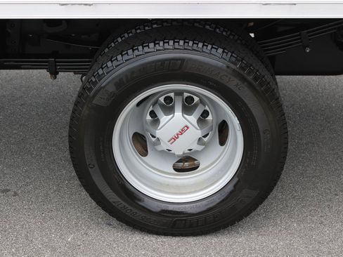 Used 2025 GMC Sierra 3500 Pro w/ Convenience Package AWD/4WD image 36