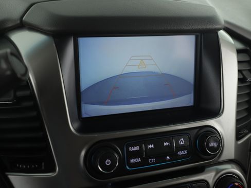 Used 2019 Chevrolet Tahoe LT w/ LT Signature Package image 15