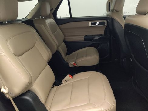 Used 2020 Ford Explorer XLT w/ Equipment Group 202A image 19