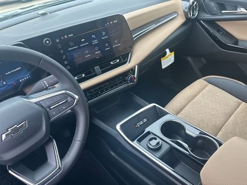 New 2026 Chevrolet Equinox ACTIV w/ Convenience Package III image 24