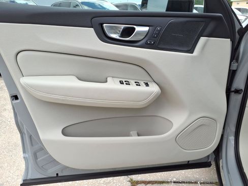 Certified 2024 Volvo XC60 B5 Plus w/ Protection Package Premier AWD/4WD image 20