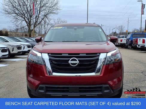 Used 2024 Nissan Pathfinder SV AWD/4WD image 2