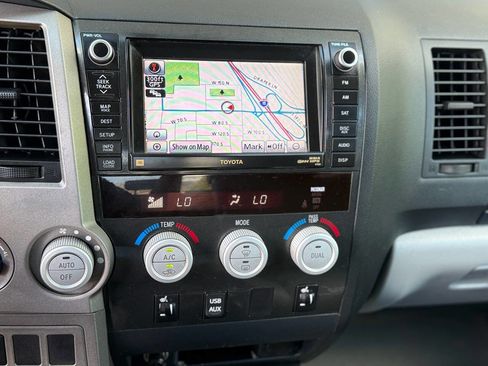 Used 2010 Toyota Tundra Limited image 18