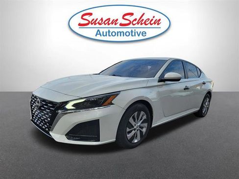 Used 2023 Nissan Altima 2.5 S image 1