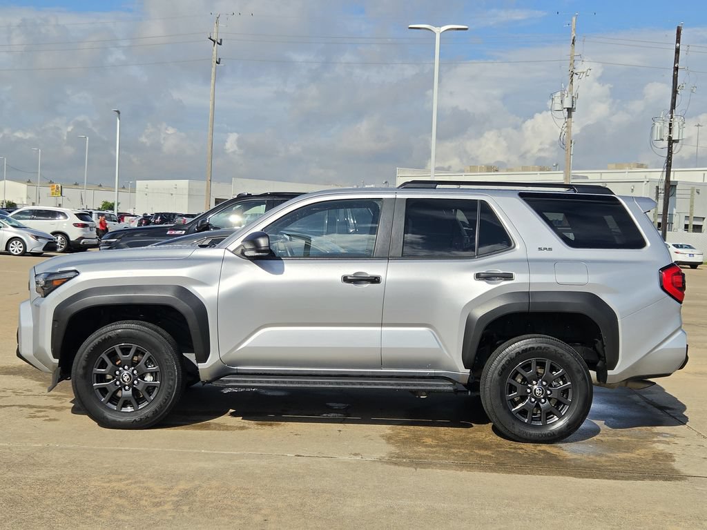 Used 2025 Toyota 4Runner SR5 AWD/4WD image 6